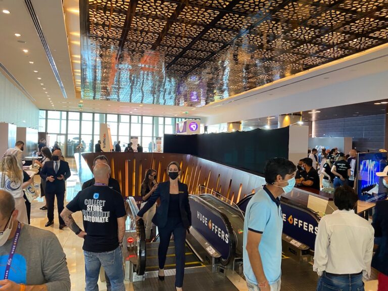 5 Benefits of In-Person Industry Events – Business2Community