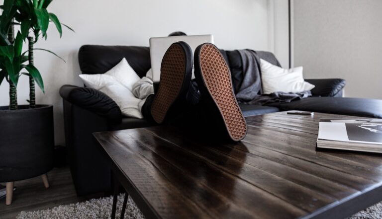 4 Ways to Engage with the Stay-at-Home Audience – Business2Community
