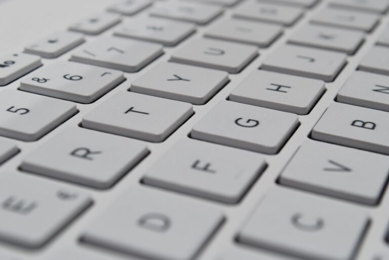 3 Email Advertising Essentials: Useful Content, List Management and Avoiding Spam Filters